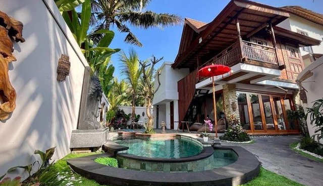 Buddha Barn 8 mins walk to Ubud