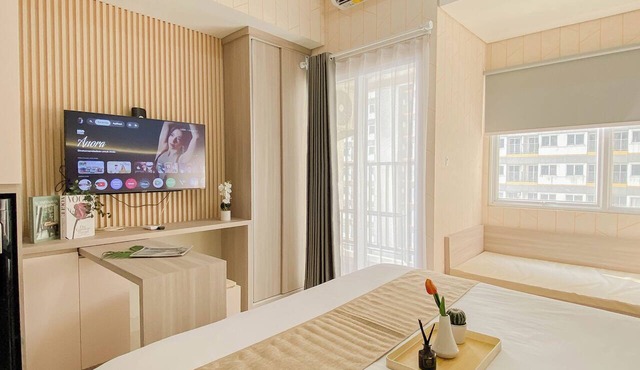 Calming Studio Room At Apartment Lrt City Sentul - Royal Sentul Park in Bogor