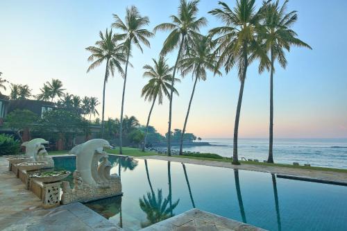 Candi Beach Resort & Spa