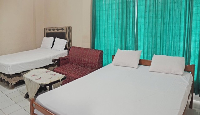 Capital O 92958 Hotel Raflessia Syariah in Lawang Kidul