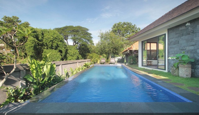 Carang Sari Sukawati 3-bedroom villa river side with private swimming pool