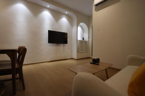 Casabella 2BR 102, Walk 5 min to Grand Batam Mall