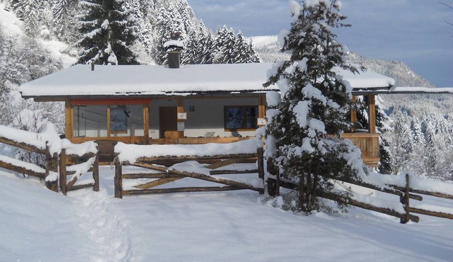 Chalet in Kufstein near Ski School in Niederndorf bei Kufstein