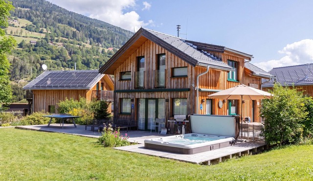 Chalet # 56 with 4 Bedrooms, sauna & swim spa in St. Georgen am Kreischberg