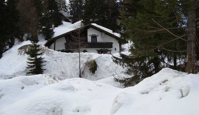 Chalet Nassfeld near Ski Slopes in Nassfeld