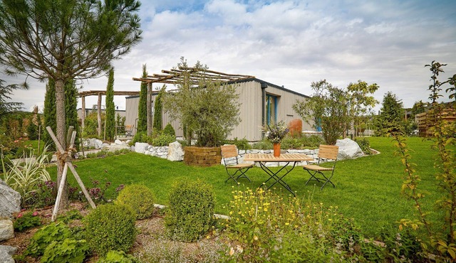 Chalet Villa (40-60 sqm) - maritime, stylish, flooded with sunlight in Schiltern