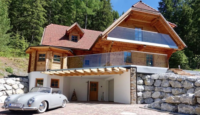 Chalet with wellness in a rustic location in Hohentauern
