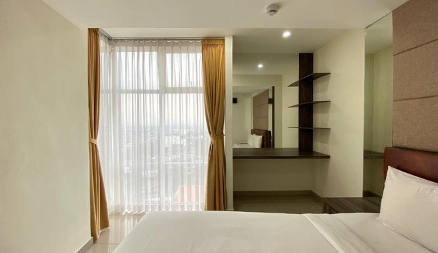 Comfy 3BR at Grand Asia Afrika Bandung Apartment By Travelio in Bandung