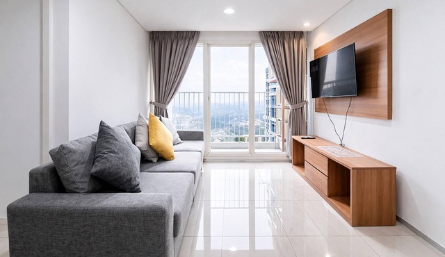 Comfy White 2Br For 3 Pax At Tuscany Residence in South Tangerang