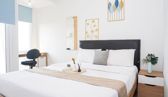 Cool Living In Studio Room At Apartment Vasanta Innopark in Cikarang