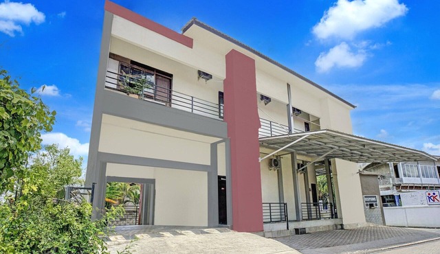 Cozy Double Escape W/Free WiFi and Parking in Banda Aceh