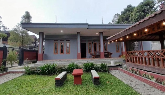 Cozzy Darmaga Palayangan Pangalengan in Palayangan