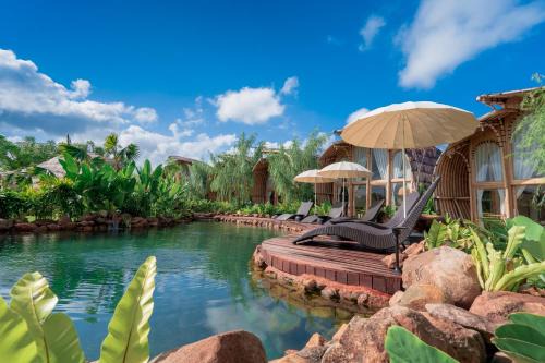 Curve Villas Boutique Resort in Tanah Lot