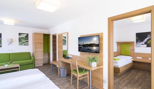 "Dachstein" Family Suite with Half-Board - Reiters Wohlfühlhotel in Haus