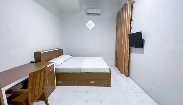 Damigalova Guest House Mitra RedDoorz in Jambi
