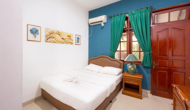 Dekuningan House