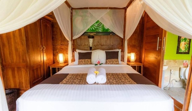 Deluxe Bungalow at Doni house in Bali