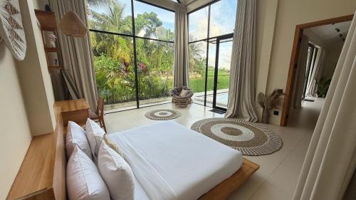 Dzen Sari Villa Ubud - Rice Field View, Private pool and Stone Bath in Ubud