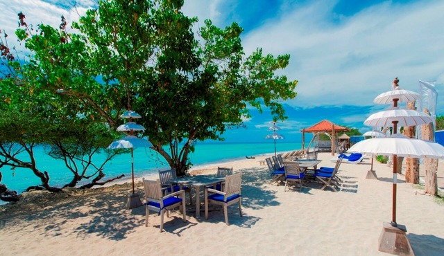 Eco-Friendly 2BR Boutique Villa - W/Daily Housekeeping! in Nusa Tenggara Bar