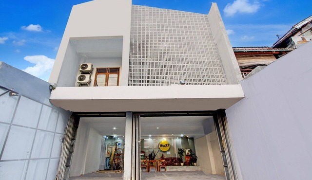 Family Luxury Suite W/Free WiFi and Parking in Tegal