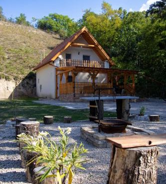 Forest Cottage 2024 in Lábatlan