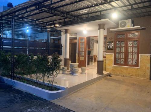 Griya Adem Royal Mansion in Gondowulung