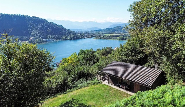 Häuschen am Waldrand by Interhome in Ossiacher See