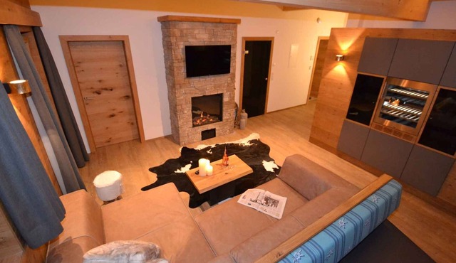Holiday apartment with whirlpool right on the slopes in Kaltenbach