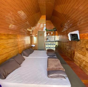 Home Ariksa Cabin in Dieng