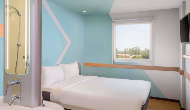 Hotel ibis budget Jakarta Airport in Tangerang