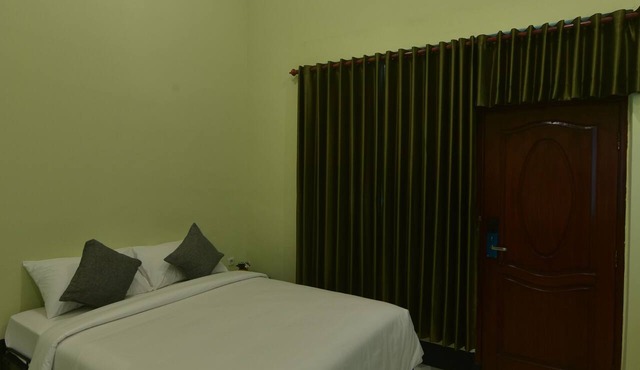 Hotel Irian Surabaya