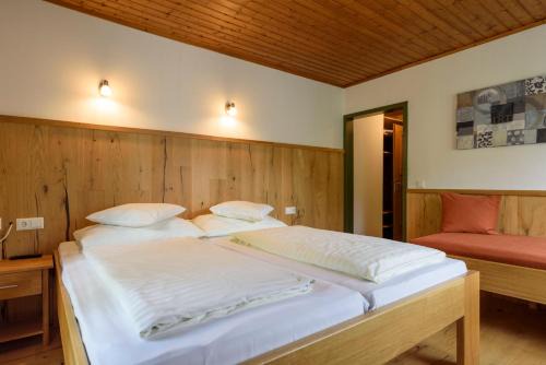Hotel Landhaus Ausswinkl in Russbach am Pass Gschütt