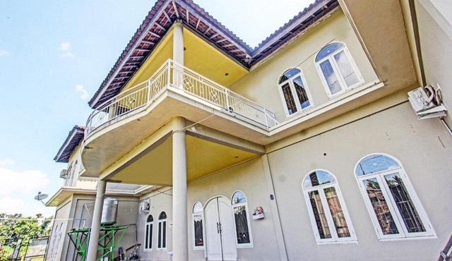 Hotel O Ayu Bypass MansionNearBundaran Gerung in Gerung