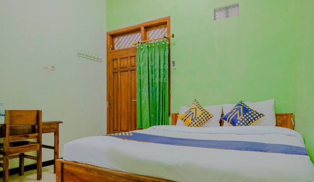 Hotel O Family Residence in Kediri