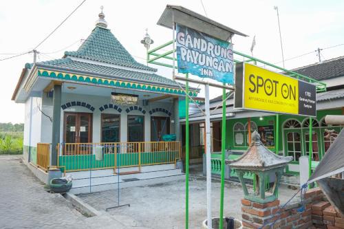 Hotel O Gandrung Payungan Family InnNearStasiun Banyuwangi Kota