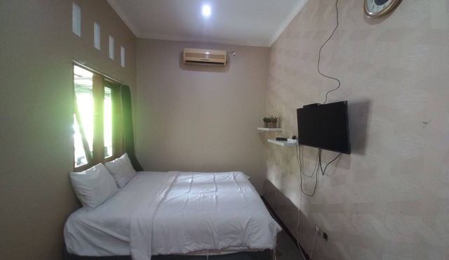 Hotel O Homestay Koe Syariah in Sukaradja