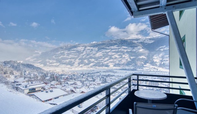 Hotel Waldfriede - Panoramic View Zillertal in Fügen