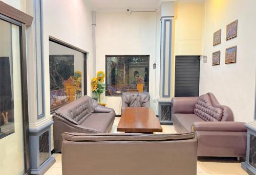 HR Hotel Batu in Batu