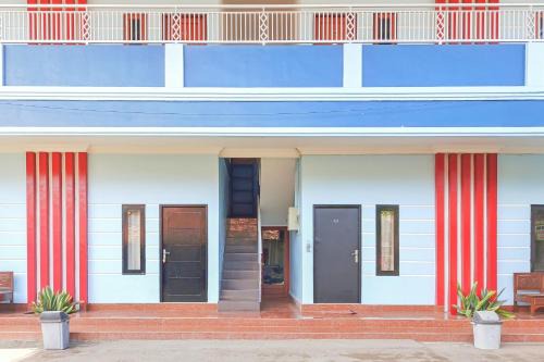Joglo Guest House Syariah Mitra RedDoorz in Tegal