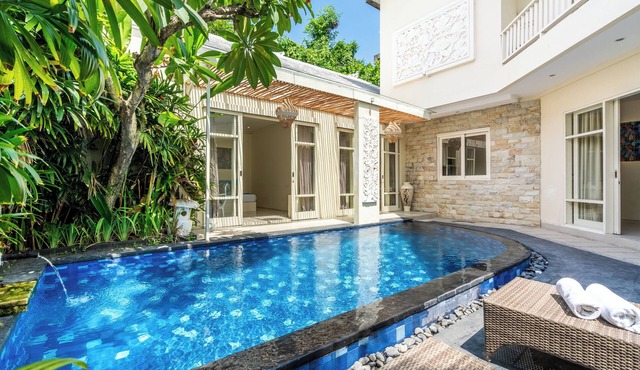 KL3004 - 3 Bedroom Deluxe Villa in Central Kuta