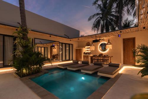 KOA One - Luxury 4BR Villa with Private Pool and Outdoor Cinema on Gili Trawangan