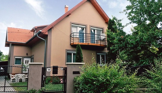 Lavender Apartment in Siófok
