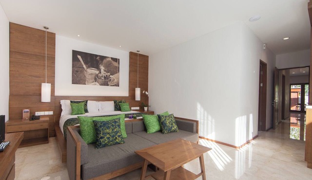 Legian Beach Hotel in Legian