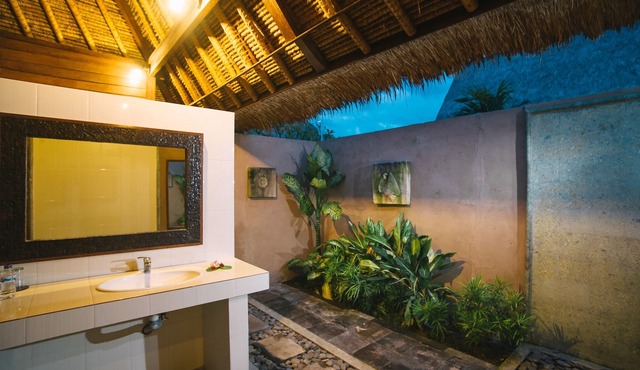 Lembongan Bay Shore Huts in Lembongan Island