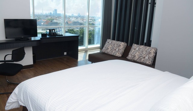 Luminor Hotel Jemursari by WH in Surabaya