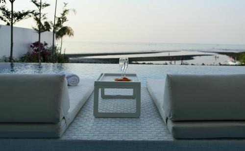 Lusa Beach Studios in Lovina