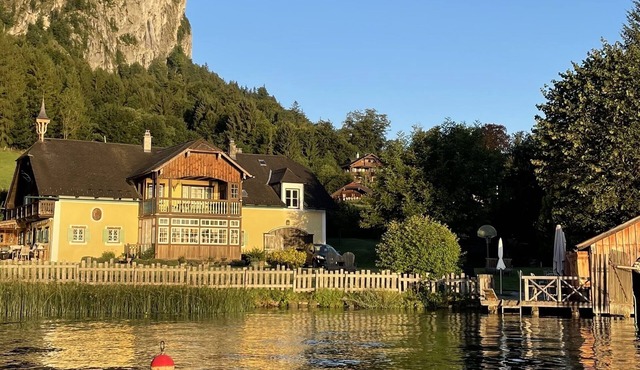 Luxurious traditional Lakehouse on the famous Mondsee - Hubertus Gütl in Plomberg Mondsee