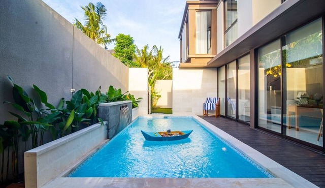 Luxury, 4 bedroom villa in Tanah Lot Area
