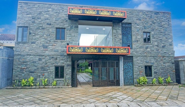 Luxury Deluxe DBL Retreat W/Free WiFi and Parking in Bandar Lampung