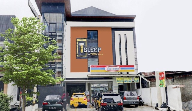 Luxury Deluxe DBL Escape W/Free WiFi and Parking in Bandung